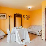 Agriturismo Wine Casale Chiara *