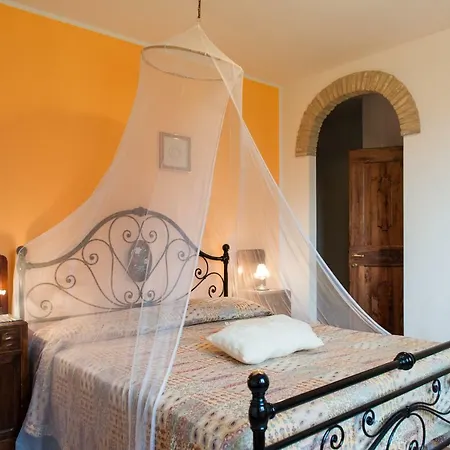 Farm stay Agriturismo Wine Casale Chiara Torgiano