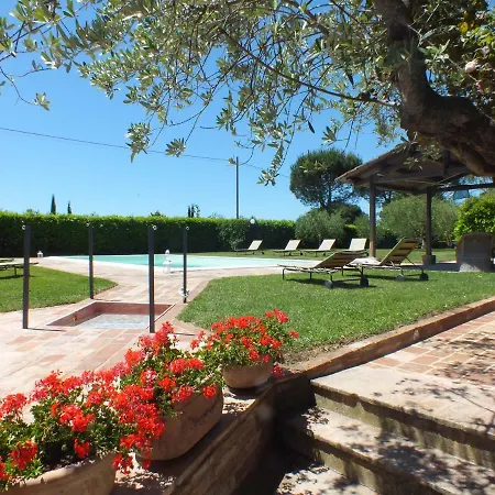 Agriturismo Wine Casale Chiara *